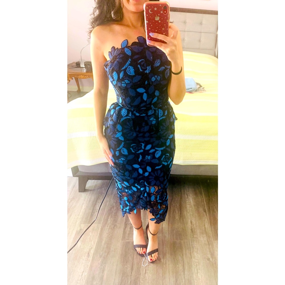 Blue strapless midi dress by Elliatt